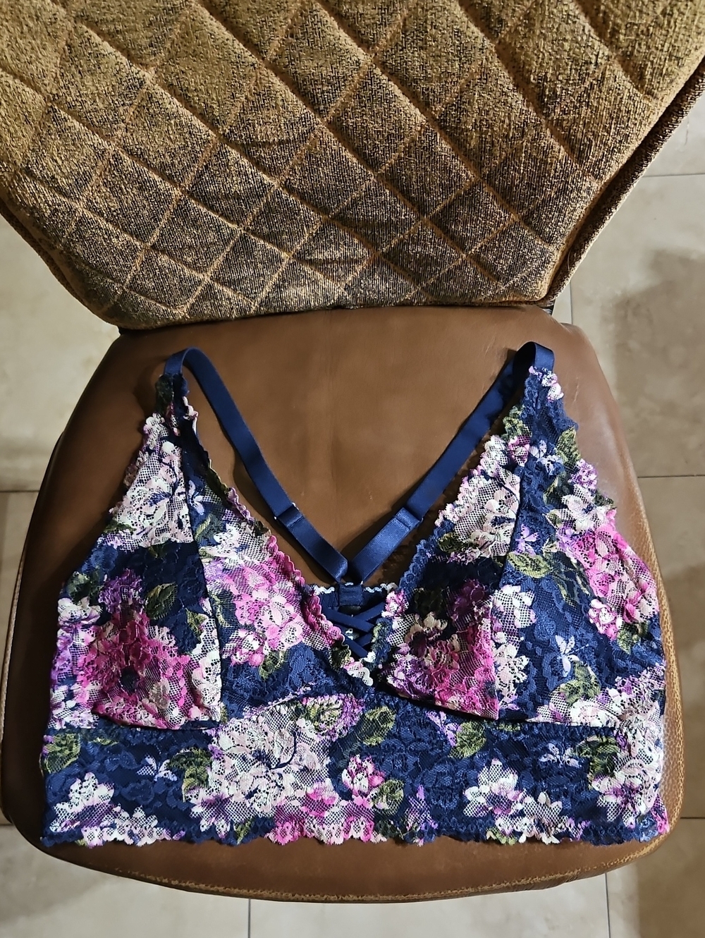 Torrid Lightly Lined Lace Xo Front Bralette Bra Wirefree Padded Blue Floral Lace